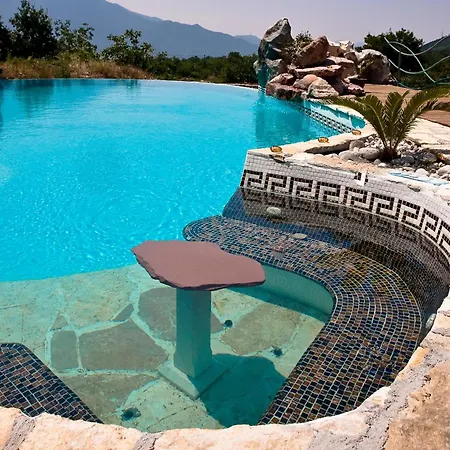 Luxury With A Swimming Pool Bajici, Zagora - 11328 * Grabovac (Split-Dalmatia)