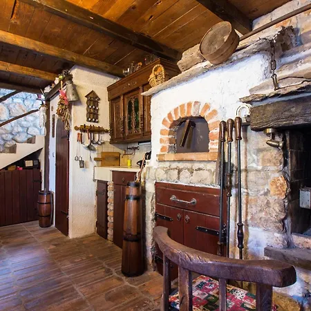 Luxury With A Swimming Pool Bajici, Zagora - 11328 Vila Grabovac (Split-Dalmatia)