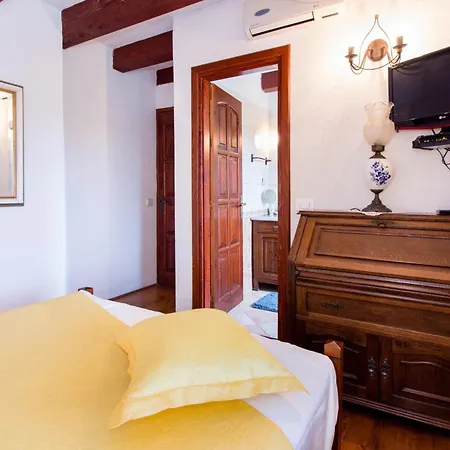 Vila Luxury With A Swimming Pool Bajici, Zagora - 11328 Grabovac (Split-Dalmatia)